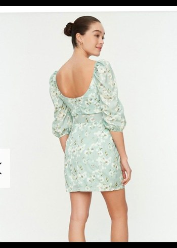 Beyaz Çiçek Desenli Turkuaz Mini Elbise - Görsel 3