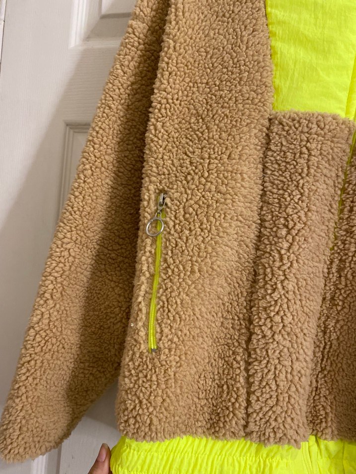 Sarı Detaylı Kadın Peluş Ceket - Görsel 2