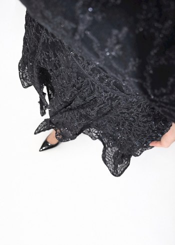 Dantel Detaylı Siyah Uzun Goth Elbise - Görsel 4