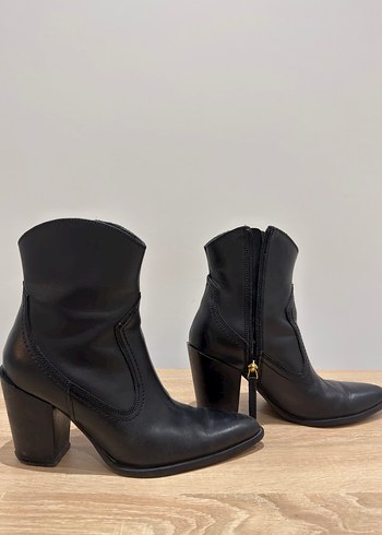Kadın Siyah Deri Stiletto Topuklu Bot - Görsel 4