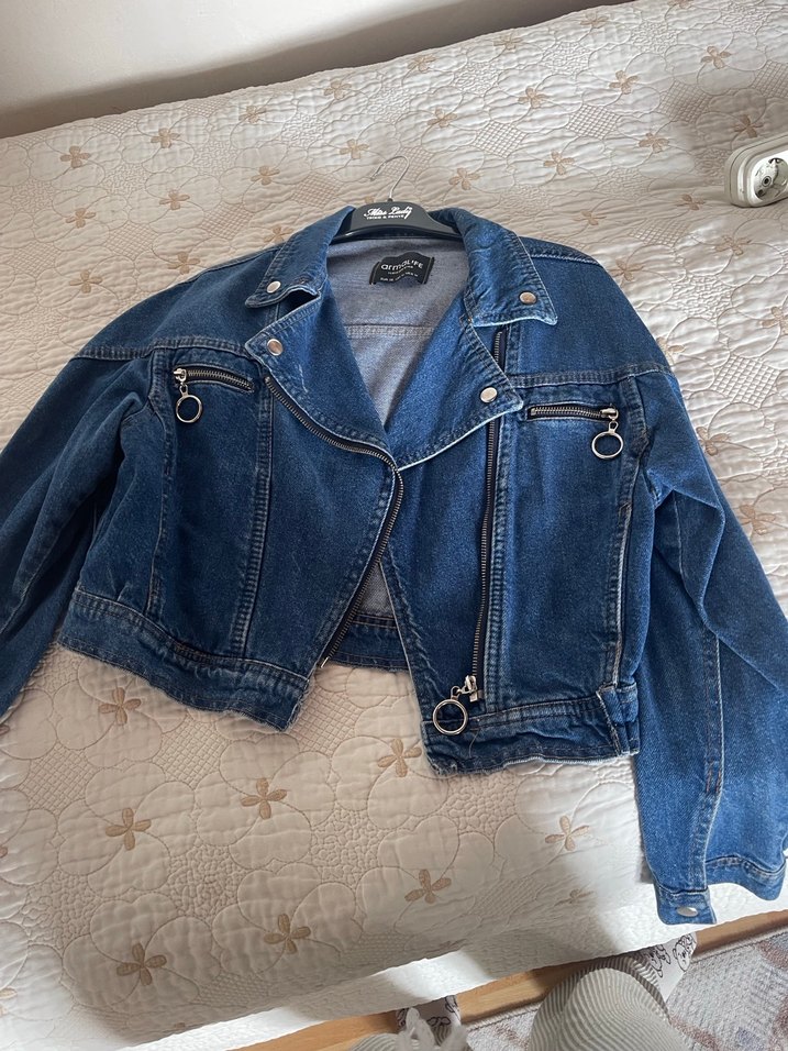 Kemer Detaylı Mini Mavi Kot Ceket - Görsel 5