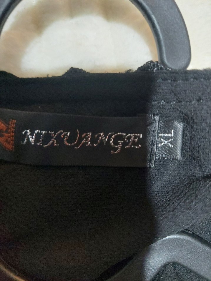 siyah gömlek - Görsel 3