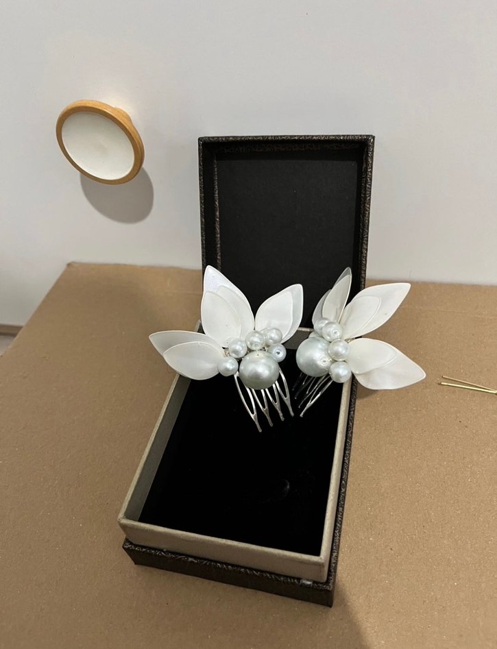 İnci Detaylı Beyaz Vintage Saç Tokası - Görsel 2