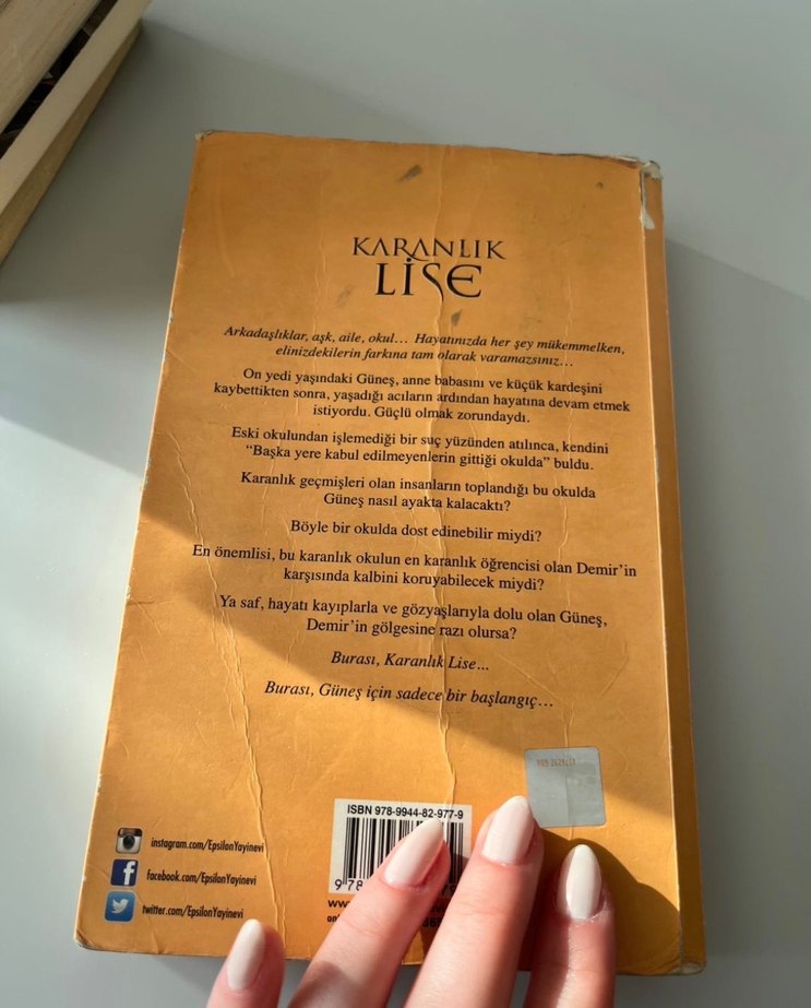 Karanlık Lise - Alya Öztaş - Görsel 2