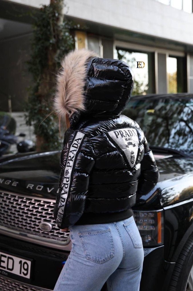 NEW SEASON | NEW COLLECTION
 PRADA - Görsel 2