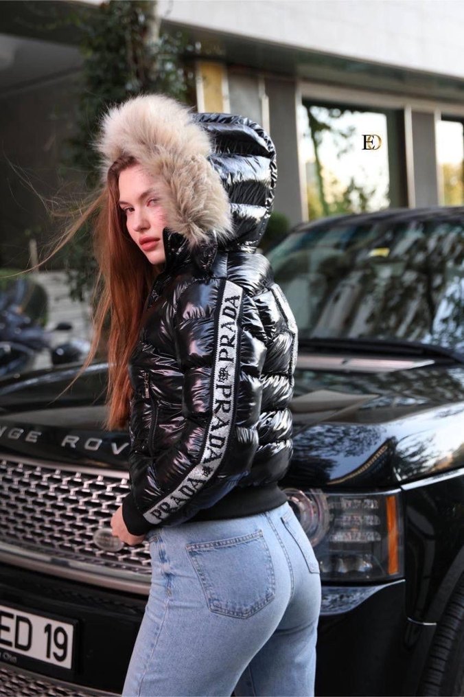 NEW SEASON | NEW COLLECTION
 PRADA - Görsel 3