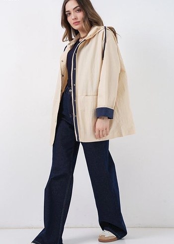 Teknik Kumaş Kapüşonlu Trençkot - Görsel 3