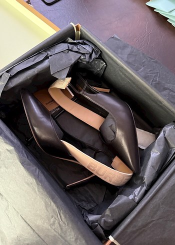 Klasik Siyah Tokalı Stiletto - Görsel 2