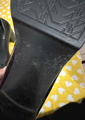 Kadın Siyah Yılan Derisi Görünümlü Topuklurugan ayakkabı - Görsel 4