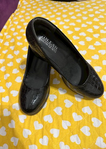 Kadın Siyah Yılan Derisi Görünümlü Topuklurugan ayakkabı - Görsel 3