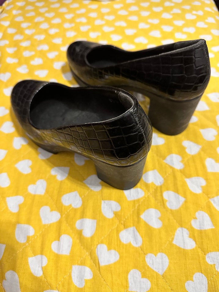 Kadın Siyah Yılan Derisi Görünümlü Topuklurugan ayakkabı - Görsel 2