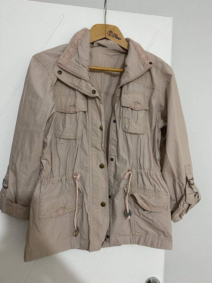 Bej Düğmeli Kadın Ceket - Görsel 2