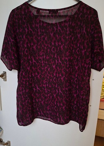 Mor Leopar Desenli Kısa Kollu Kadın Bluz - Görsel 3