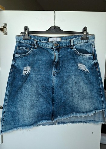 LOVE MY BODY MODA TUTKUSU CENGİZ ABAZOĞLU YAPIMI KOT ETEK - Görsel 3