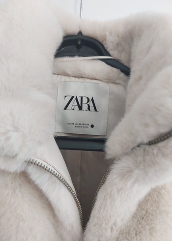 Beyaz Peluş Detaylı Kadın Kışlık Ceket - Görsel 2