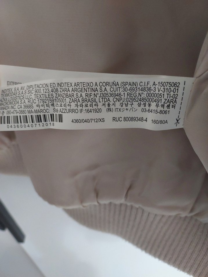 Beyaz Peluş Detaylı Kadın Kışlık Ceket - Görsel 3