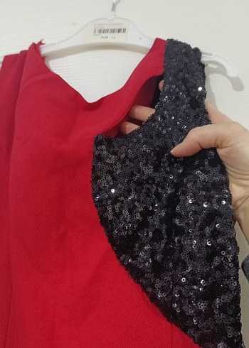 Kırmızı Drapeli Uzun Abiye Elbise - Görsel 4