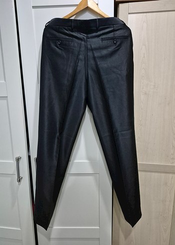 Siyah parlak kumaşlı takım 50beden - Görsel 4