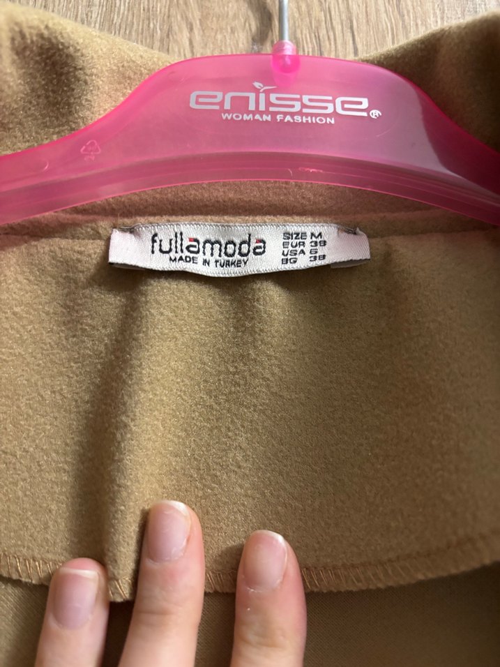 Düğmeli Bej Mini Kadın Ceket - Görsel 4