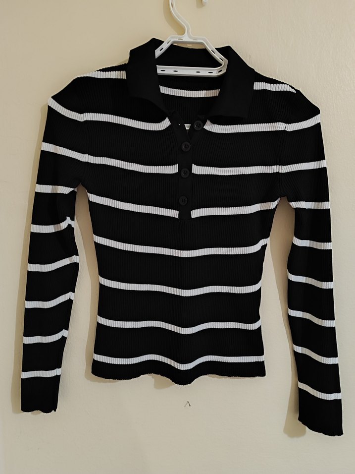 Düğmeli Siyah Beyaz Çizgili Kadın Kazak - Görsel 3