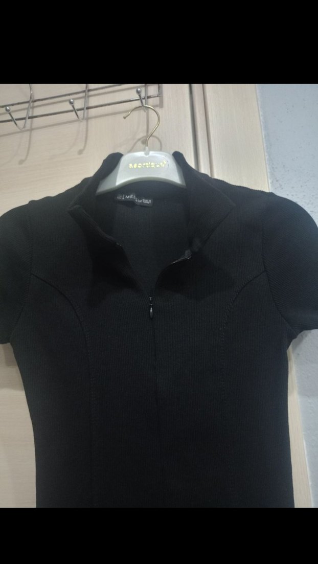 Siyah V Yakalı Kısa Kollu Midi Elbise - Görsel 2