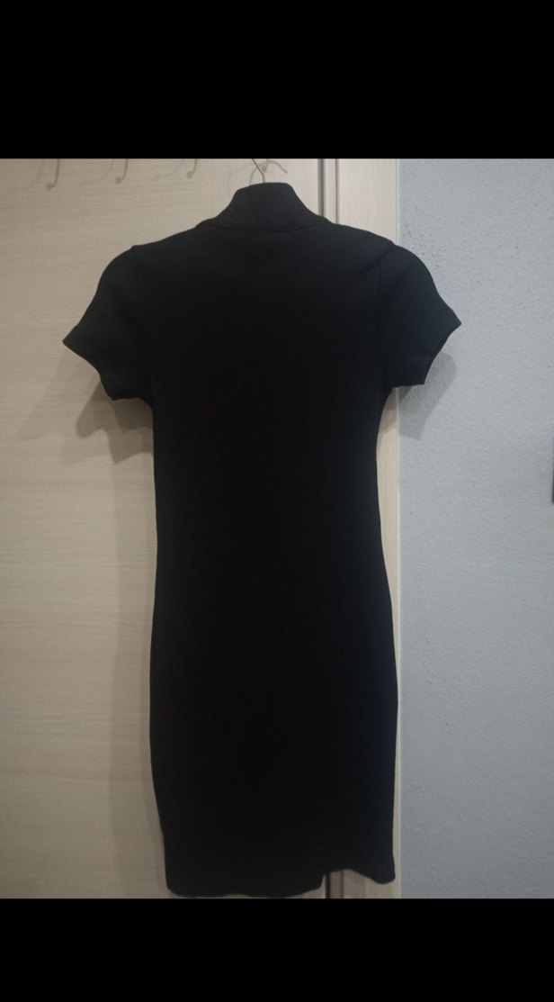 Siyah V Yakalı Kısa Kollu Midi Elbise - Görsel 3