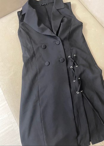 Siyah Düğmeli Sıfır Kollu Siyah Kadın Kaban - Görsel 2