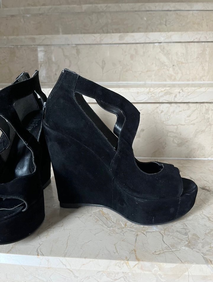Siyah Süet Gotik Platform Topuklu Kadın Ayakkabı - Görsel 4