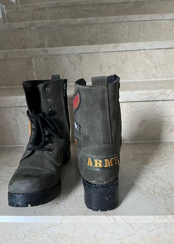 Gri Süet Tokalı Blok Topuklu Punk Bot - Görsel 3