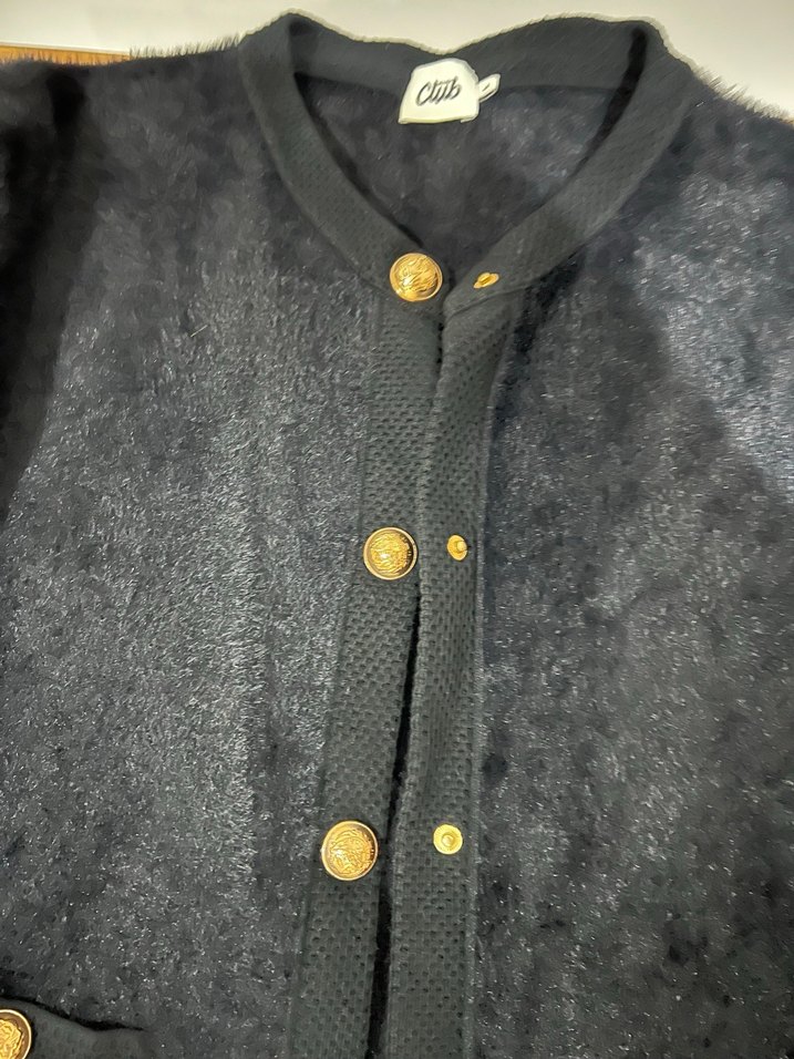 Düğmeli Siyah Kadın Hırka - Görsel 3