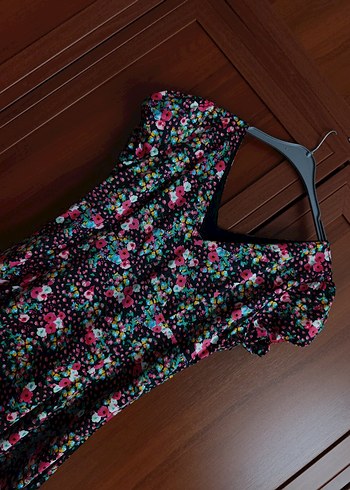 Çiçek Desenli V Yaka Uzun Kadın Elbise - Görsel 3