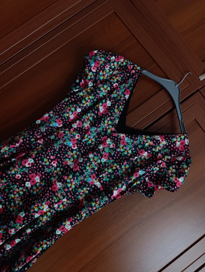 Çiçek Desenli V Yaka Uzun Kadın Elbise - Görsel 3