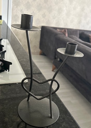 Kalpli Siyah Metal Şamdan - Görsel 3