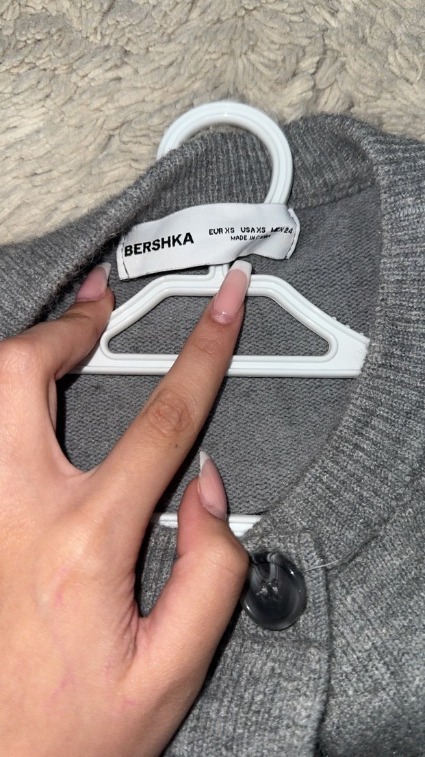 Nakışlı Gri Kız Hırka - Görsel 2