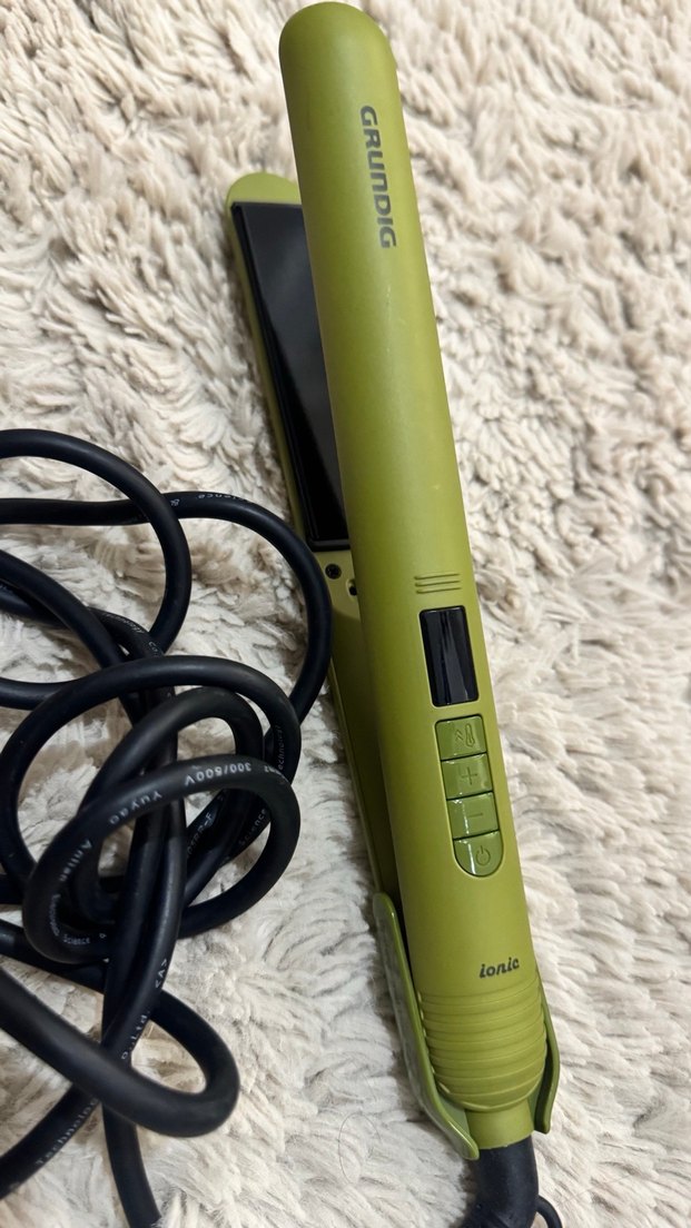 Yeşil Grundig Saç Düzleştirici - Görsel 3