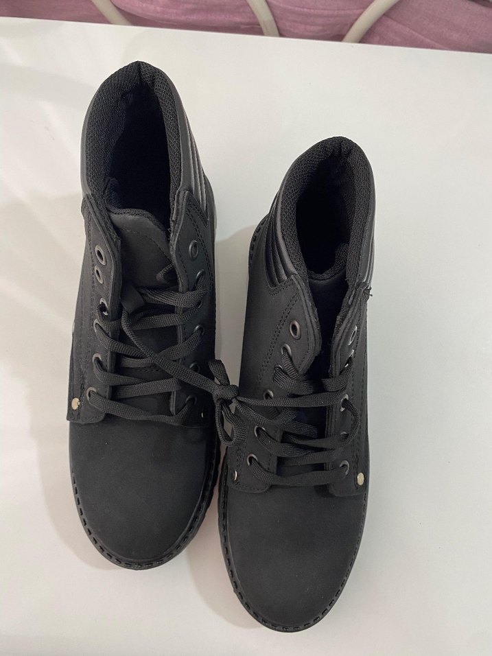 Siyah Süet Bağcıklı Kadın Dolgu Topuk Bot - Görsel 3