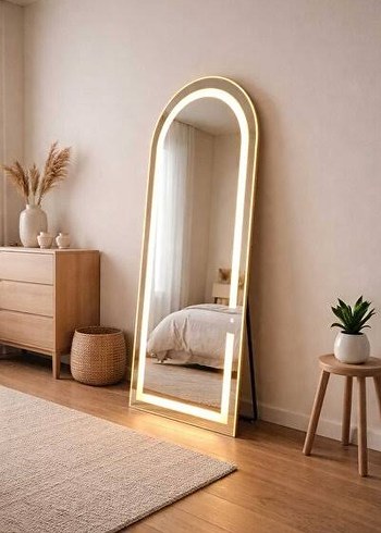 Altın Renkli Işıklı Dikdörtgen Ayna - Görsel 3