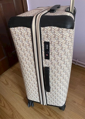 Guess büyük boy valiz bavul - Görsel 4