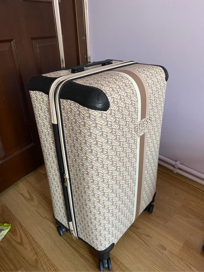 Guess büyük boy valiz bavul - Görsel 3