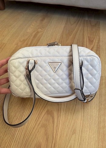 Guess orijinal çanta - Görsel 3