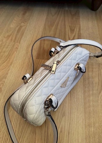 Guess orijinal çanta - Görsel 4