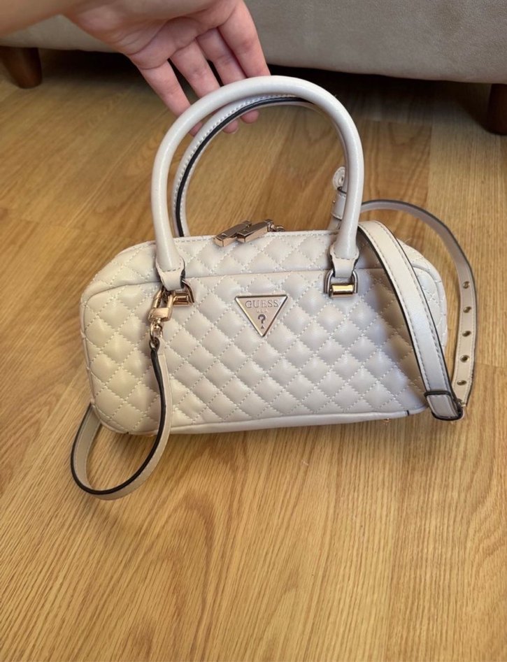 Guess orijinal çanta - Görsel 2