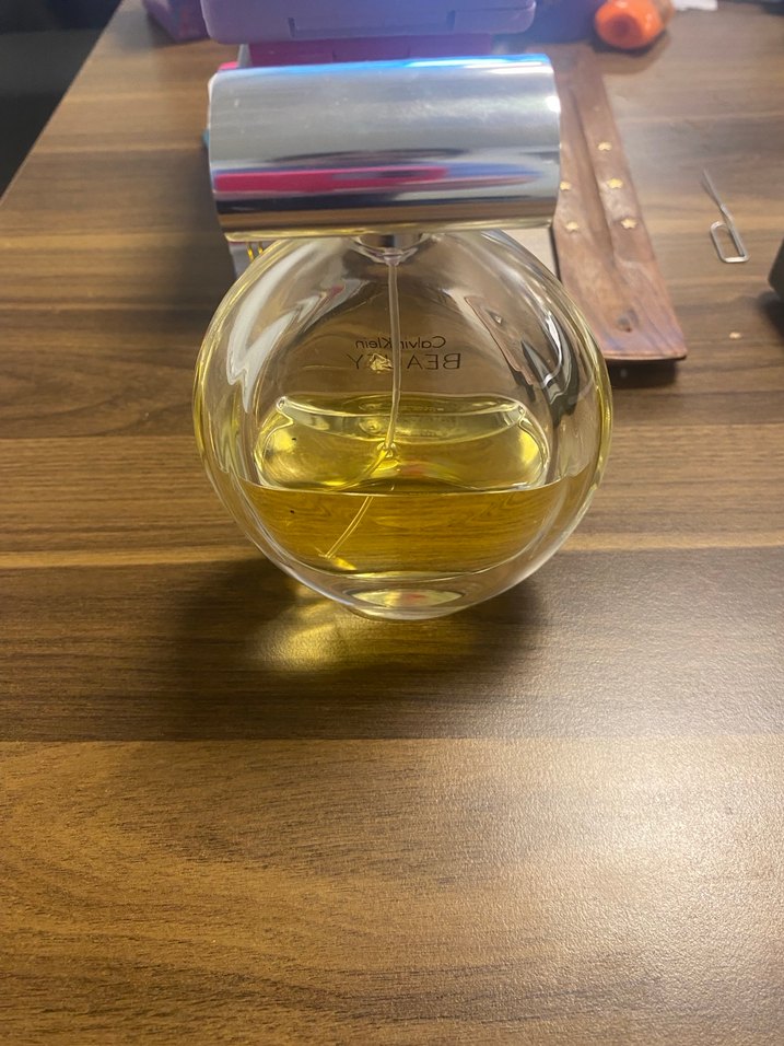 Calvin Clein Beauty Edp Parfüm 100 ml şişede - Görsel 2