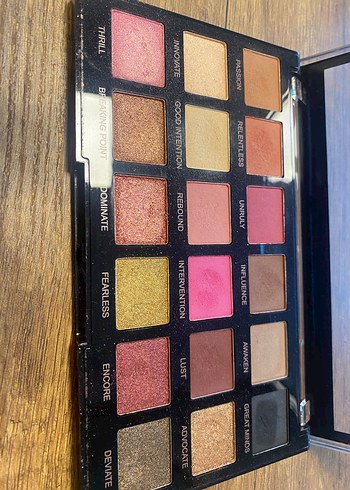 Revolution Pro Çok Renkli Göz Farı Paleti - Görsel 3