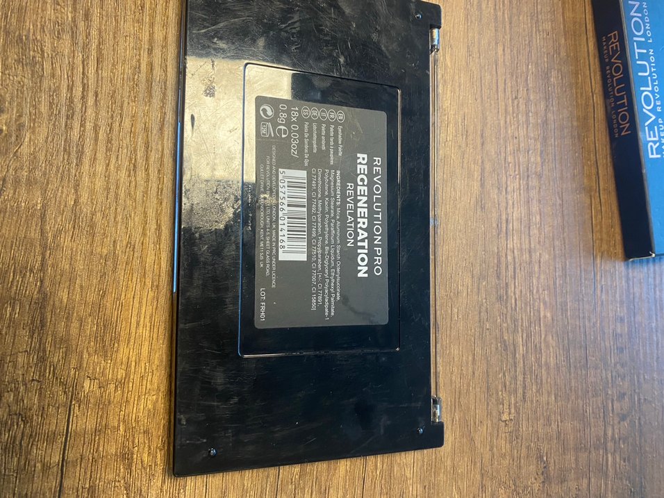 Revolution Pro Çok Renkli Göz Farı Paleti - Görsel 2