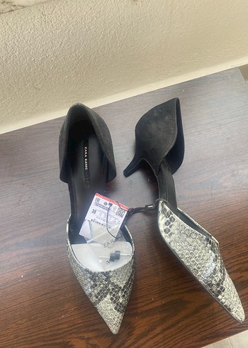 Zara Sıfır Gri Yılan Desenli Stiletto Topuklu Kadın Ayakkabı - Görsel 2