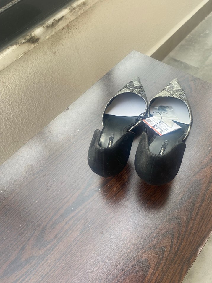 Zara Sıfır Gri Yılan Desenli Stiletto Topuklu Kadın Ayakkabı - Görsel 4