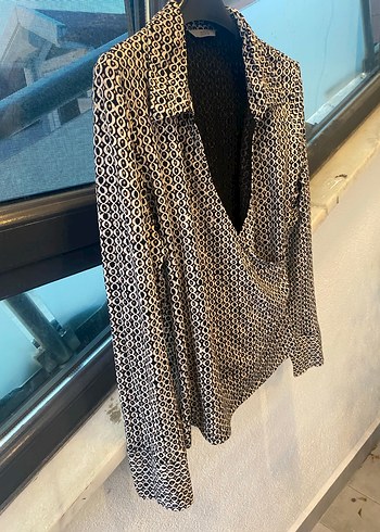 Marks Spencer Düğmeli V Yaka Yılan Desenli Kadın Bluz - Görsel 3