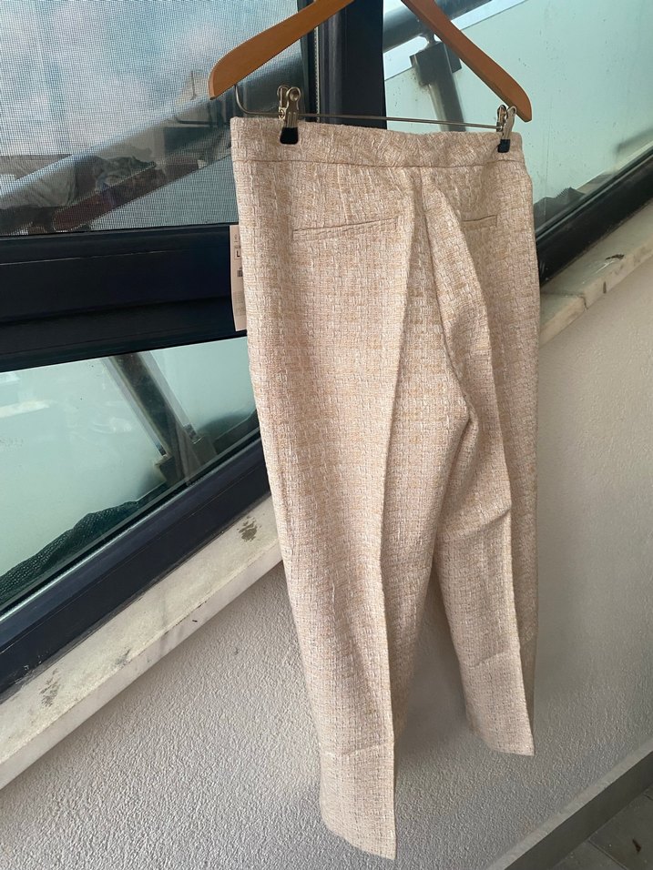 Zara Sıfır 
Bej Midi Pilili Kadın Kumaş Tüvit Pantolon - Görsel 4