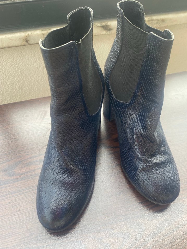 Elle Lacivert Yılan Derisi Desenli Topuklu Kadın Bot - Görsel 2